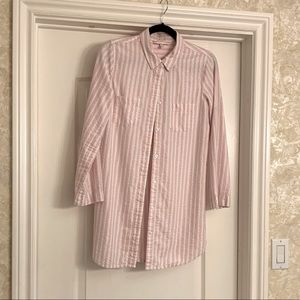 💧 Pink and white pinstripe button-down